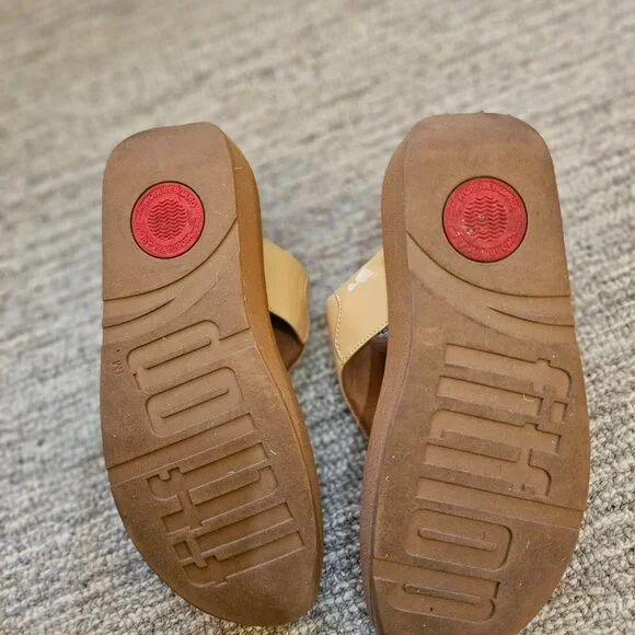 nude fit flops - Picture 5 of 6